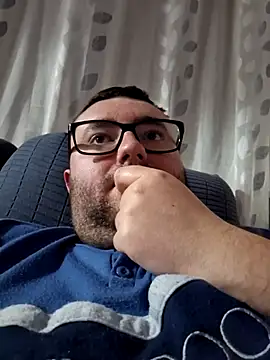 Javier bear online show from March 2025 10:32:02 PM