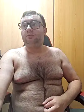 Javier bear online show from September 2025 09:51:01 PM