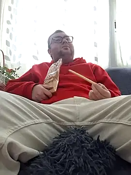 Javier bear online show from December 2025 02:04:02 PM