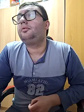 Javier bear online show from March 2026 02:21:02 PM