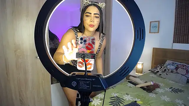 Snapshot of ShanonLe chatting on January 2025 03:17:02 PM ShanonLe online show from January 2025 03:17:02 PM