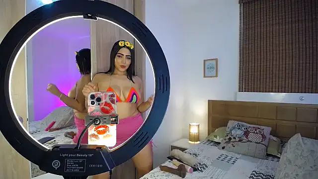 Snapshot of ShanonLe chatting on January 2025 07:56:02 PM ShanonLe online show from January 2025 07:56:02 PM