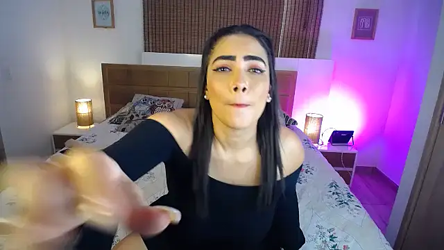 Snapshot of ShanonLe chatting on January 2025 09:17:01 PM ShanonLe online show from January 2025 09:17:01 PM