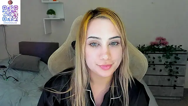 Snapshot of MoranaKit chatting on February 2025 12:28:01 PM MoranaKit online show from February 2025 12:28:01 PM