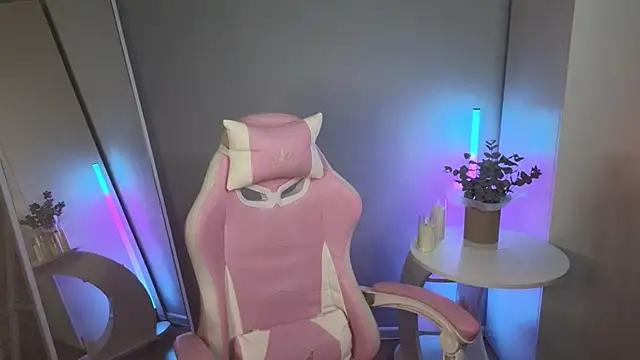 mollymila online show from March 2025 01:59:02 AM