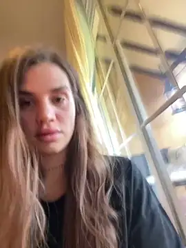 EmiliaCatalina online show from March 2025 09:27:02 PM