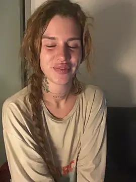 EmiliaCatalina online show from February 2026 11:25:01 PM