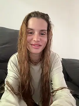 Snapshot of EmiliaCatalina chatting on March 2026 06:37:01 PM EmiliaCatalina online show from March 2026 06:37:01 PM