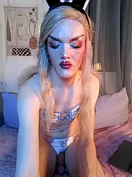 LillyAmore online show from December 2024 07:43:01 PM