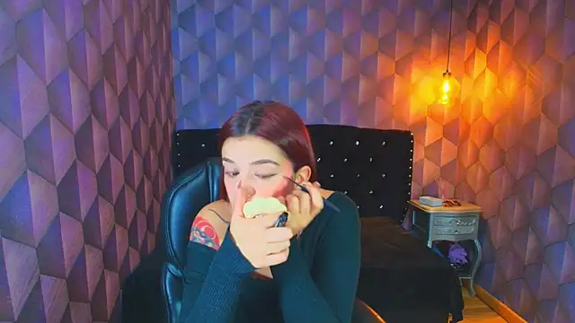 LiaHarryis online show from September 2025 07:06:02 PM