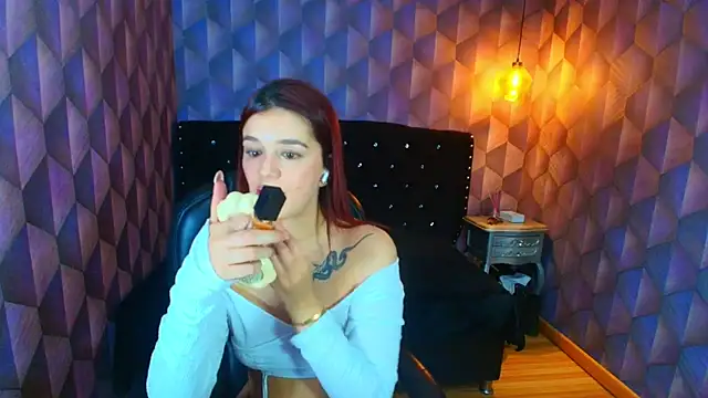 LiaHarryis online show from September 2025 07:30:02 PM