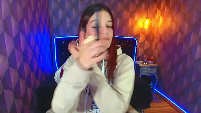 LiaHarryis online show from January 2026 06:57:02 PM