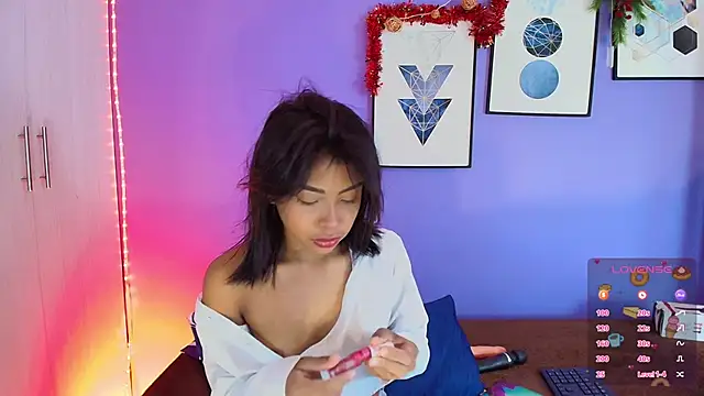 Snapshot of cinnamon_kyla chatting on December 2024 06:31:02 PM cinnamon kyla online show from December 2024 06:31:02 PM