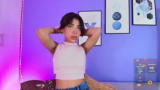 Snapshot of cinnamon_kyla chatting on January 2025 05:37:01 PM cinnamon kyla online show from January 2025 05:37:01 PM