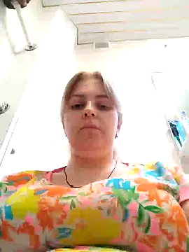 Lady nice cat online show from February 2025 10:34:01 AM