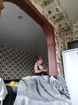 Lady nice cat online show from September 2025 02:24:02 AM