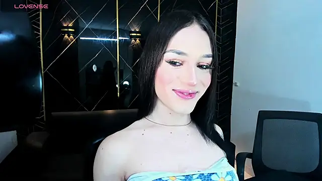 Snapshot of dulce_lady22 chatting on January 2025 03:25:01 PM dulce lady22 online show from January 2025 03:25:01 PM