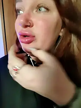 EllieOz online show from January 2025 12:11:02 PM