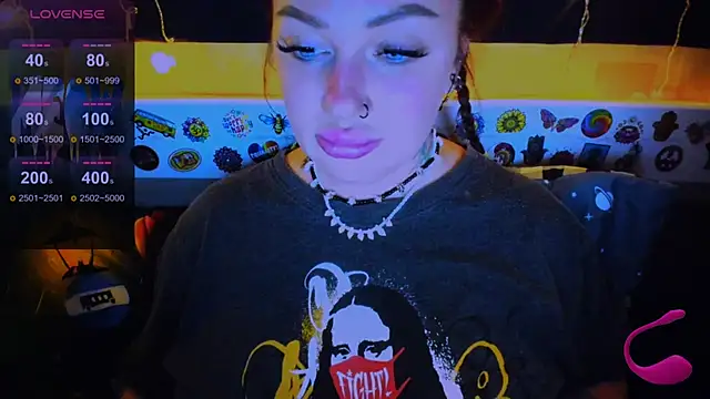 EllieOz online show from March 2025 09:27:02 PM