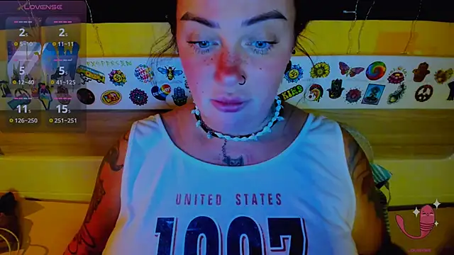 EllieOz online show from September 2025 05:40:01 PM