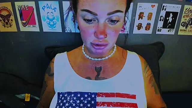 EllieOz online show from April 2026 04:56:02 PM