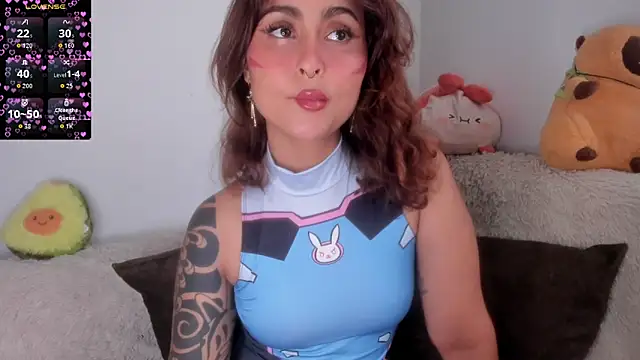 Violette-Ramirez01 online show from November 2025 06:32:01 PM