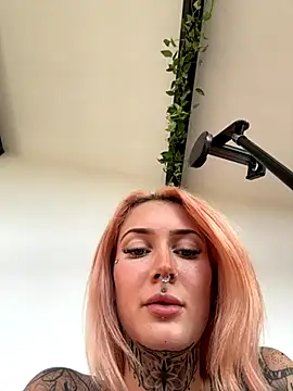 Stella-Kink online show from November 2025 01:11:02 PM