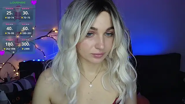 Snapshot of Yoda21 chatting on December 2025 02:44:01 PM Yoda21 online show from December 2025 02:44:01 PM