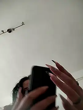 Snapshot of LauraBaby chatting on March 2025 10:10:02 AM LauraBaby online show from March 2025 10:10:02 AM