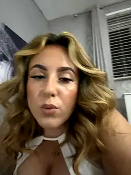 Miss emilee online show from October 2025 09:44:02 PM