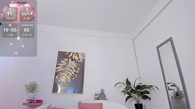 Amina hafsa online show from October 2025 01:42:01 PM