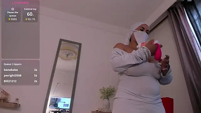 Amina hafsa online show from November 2025 07:47:02 PM