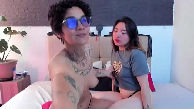 Snapshot of anaroman01 chatting on March 2026 09:20:02 PM anaroman01 online show from March 2026 09:20:02 PM