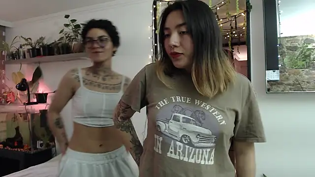 Snapshot of anaroman01 chatting on April 2026 07:18:01 PM anaroman01 online show from April 2026 07:18:01 PM