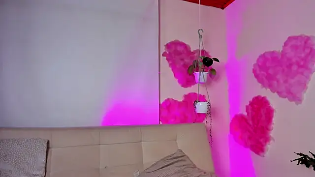 roselinedior online show from February 2025 04:34:02 PM