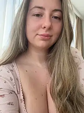 curvyflawless online show from January 2025 09:04:02 AM