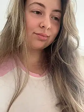 curvyflawless online show from March 2025 08:10:01 AM