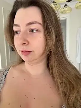 Snapshot of curvyflawless chatting on April 2026 09:18:01 AM curvyflawless online show from April 2026 09:18:01 AM