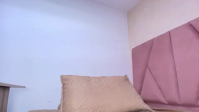 arl chloee online show from March 2025 03:08:01 AM