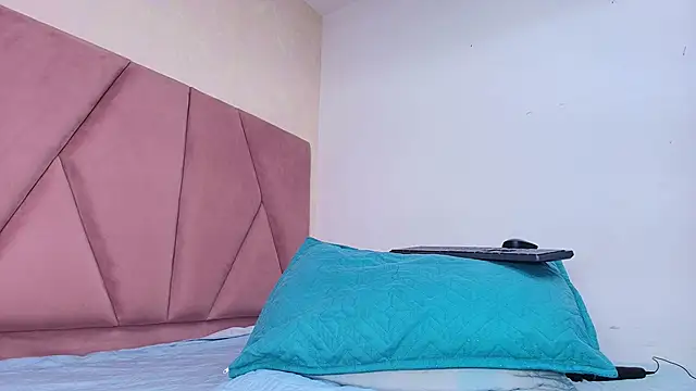 arl chloee online show from March 2025 03:08:01 AM