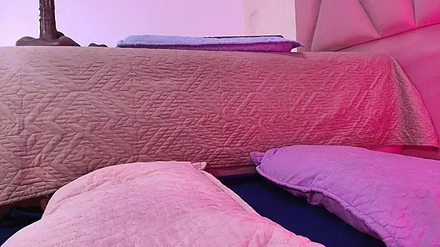 arl chloee online show from September 2025 03:06:02 AM