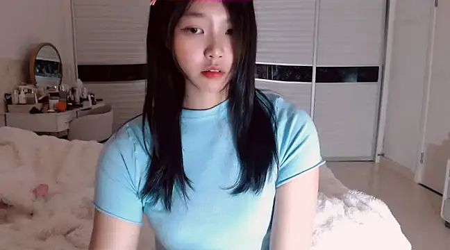 -Lucky Girl online show from January 2025 02:08:02 PM