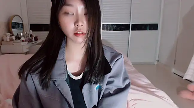 -Lucky Girl online show from February 2025 02:55:02 PM