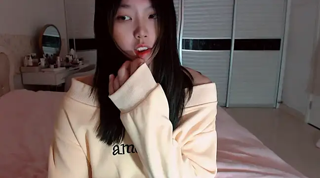 -Lucky Girl online show from February 2025 01:53:02 AM