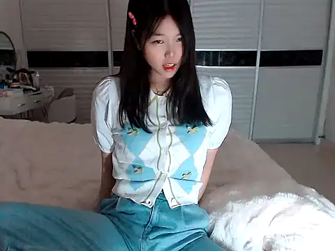 -Lucky Girl online show from March 2025 12:06:02 PM