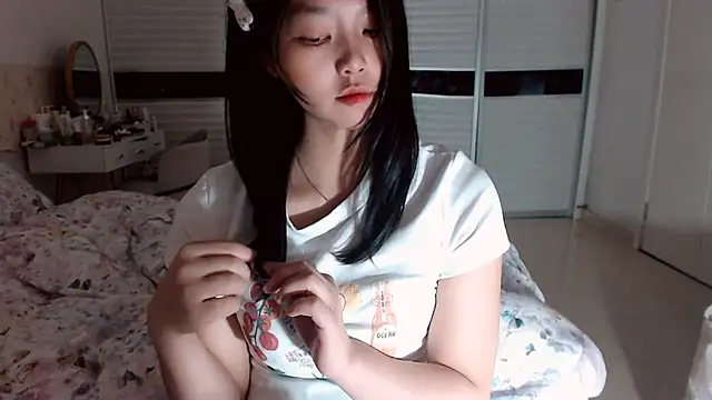 -Lucky Girl online show from November 2025 02:06:02 PM