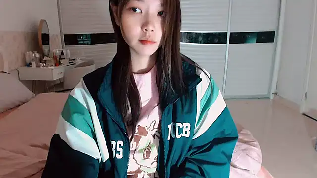 Snapshot of -Lucky_Girl chatting on June 2026 01:54:01 AM -Lucky Girl online show from June 2026 01:54:01 AM