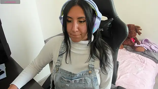 Snapshot of nerdgirl_314 chatting on January 2025 08:15:02 PM nerdgirl 314 online show from January 2025 08:15:02 PM