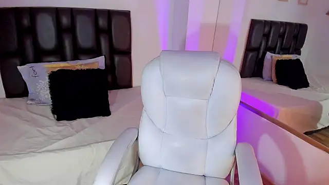 Snapshot of lana-rosse chatting on March 2025 07:06:02 PM lana-rosse online show from March 2025 07:06:02 PM