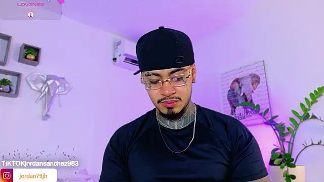 JordanSmiith  online show from March 2026 08:04:01 PM